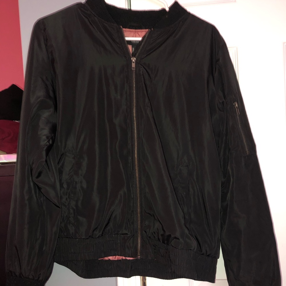 Black forever 21 bomber jacket